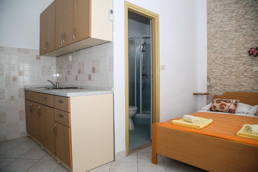 Apartments Dragica Milna  Exterior foto